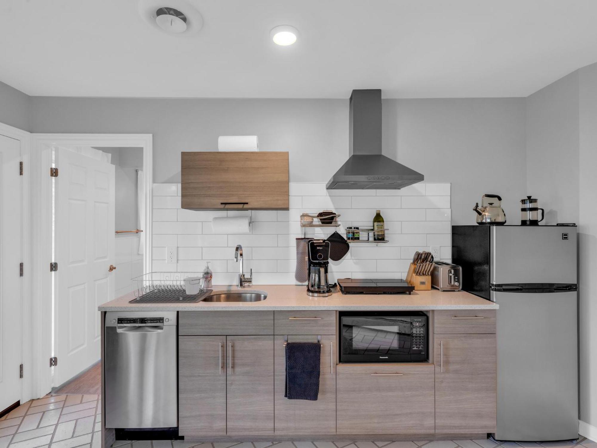 Coastal Suite #1 Cozy Suite #2 - Seacliff Beach Suites Leamington Bagian luar foto